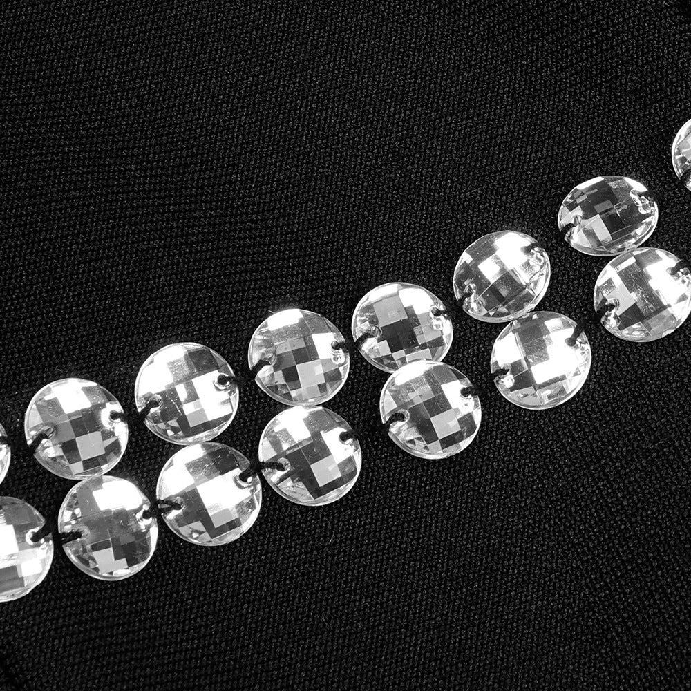 ROBE MOULANTE AVEC DÉTAILS DIAMANTS