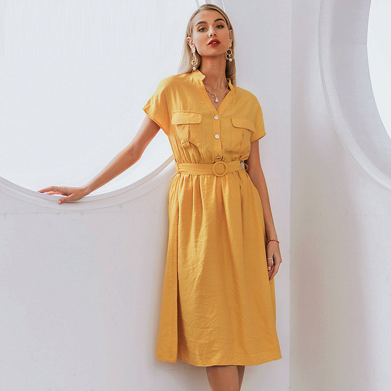 ROBE DÉCONTRACTÉE MI-LONGUE AVEC CEINTURE