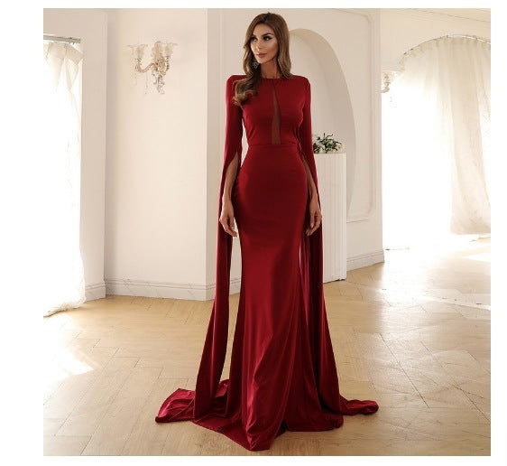 ROBE SIRÈNE À MANCHES CAPE