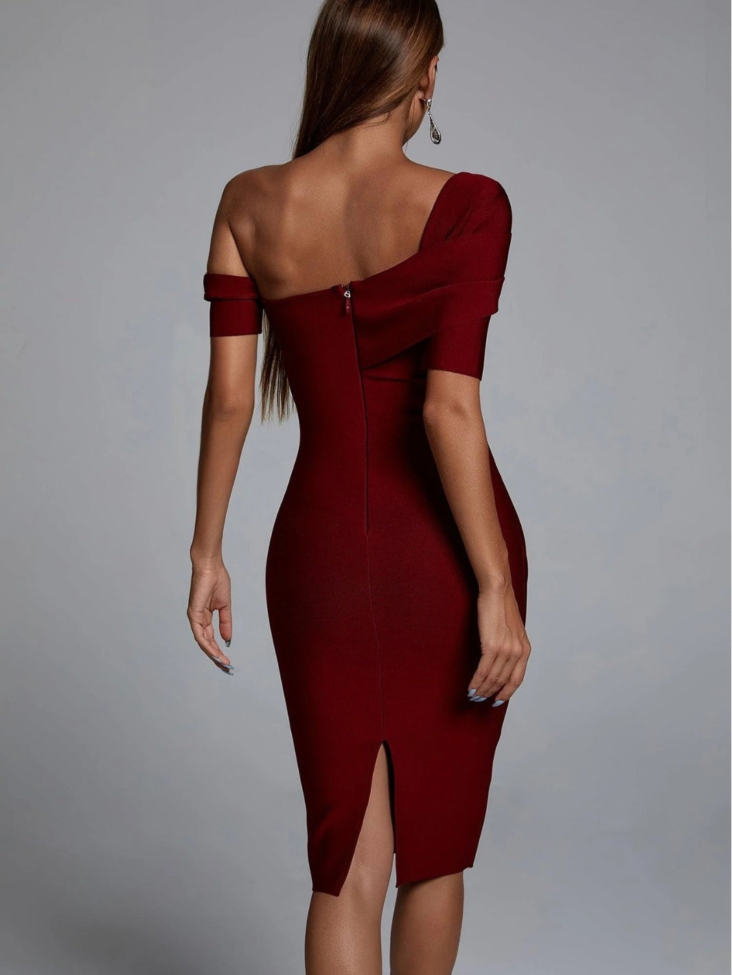 ROBE MOULANTE BORDEAUX MANCHES COURTES