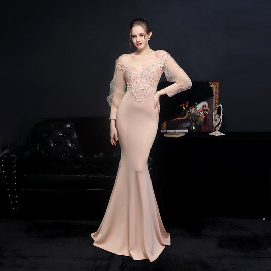 ROBE DE SOIRÉE SATIN EN DENTELLE