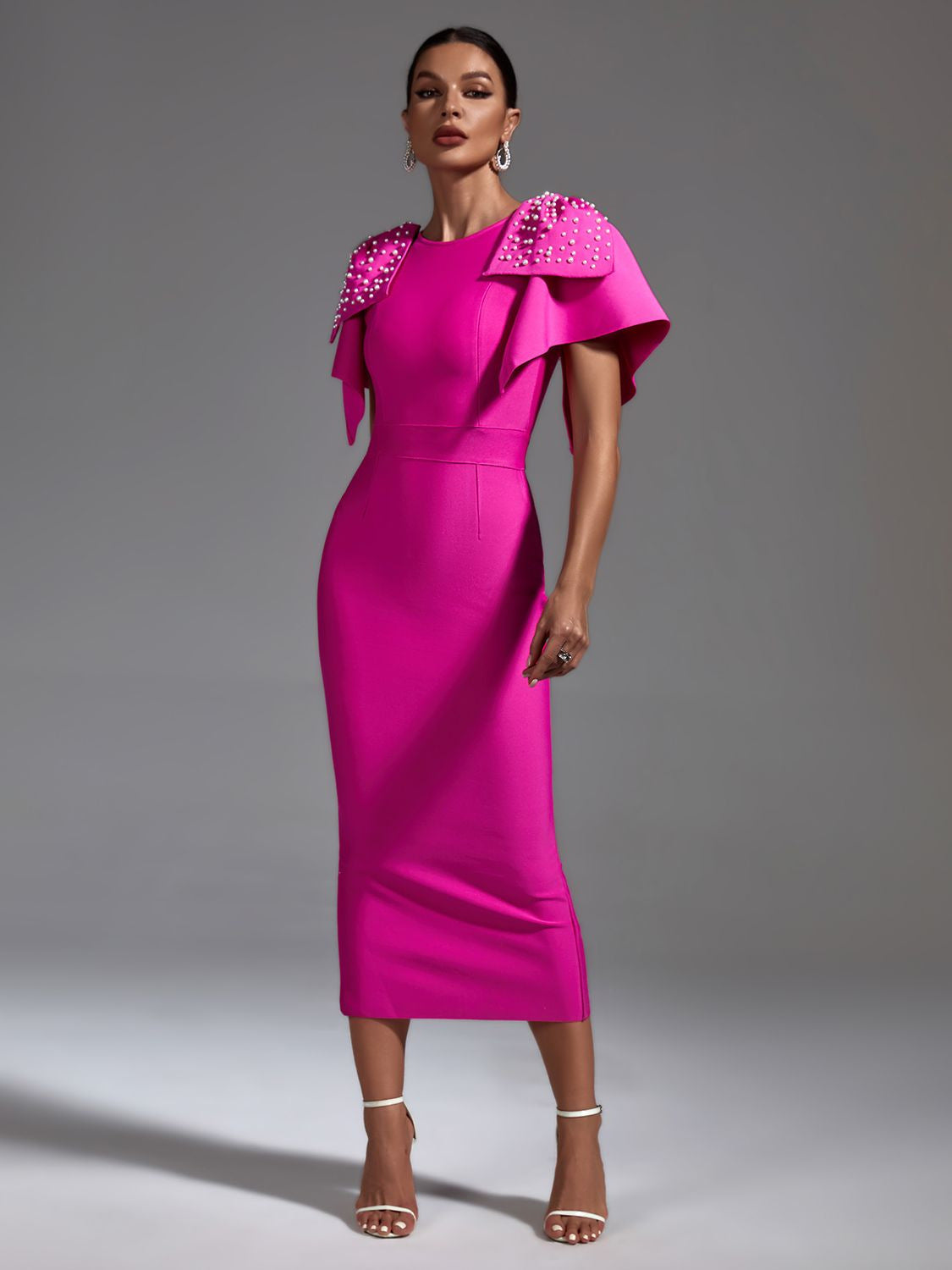 ROBE MOULANTE LONGUE EPAULES PAPILLON