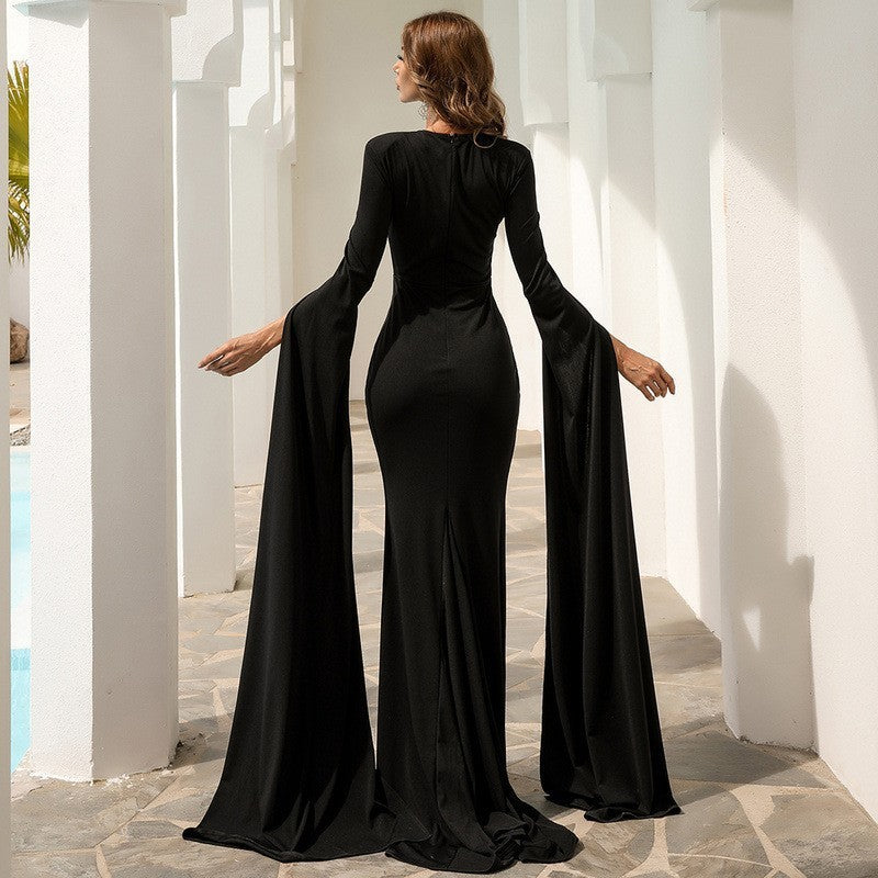 ROBE SIRÈNE À MANCHES CAPE