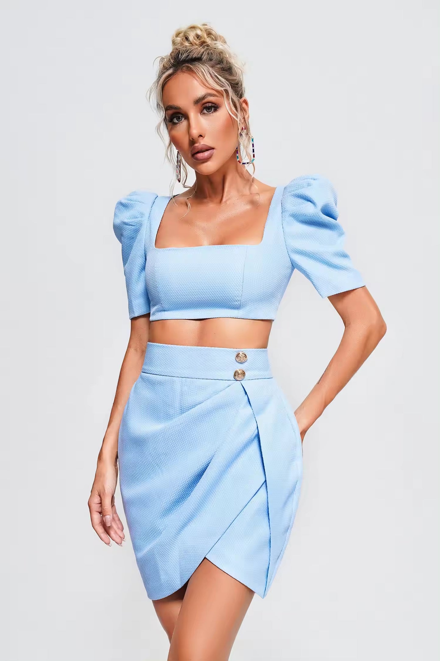 ENSEMBLE TOP MANCHES COURTES & JUPE COURTE