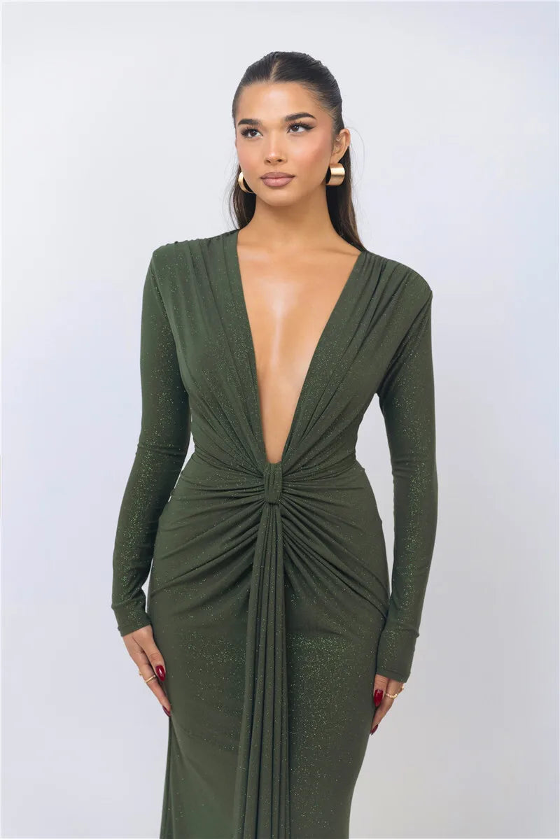 ROBE LONGUE AVEC DÉCOLLETÉ PLONGEANT