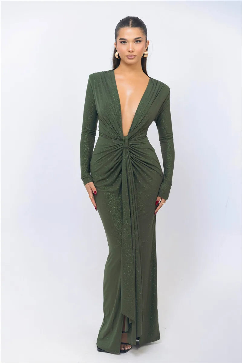 ROBE LONGUE AVEC DÉCOLLETÉ PLONGEANT