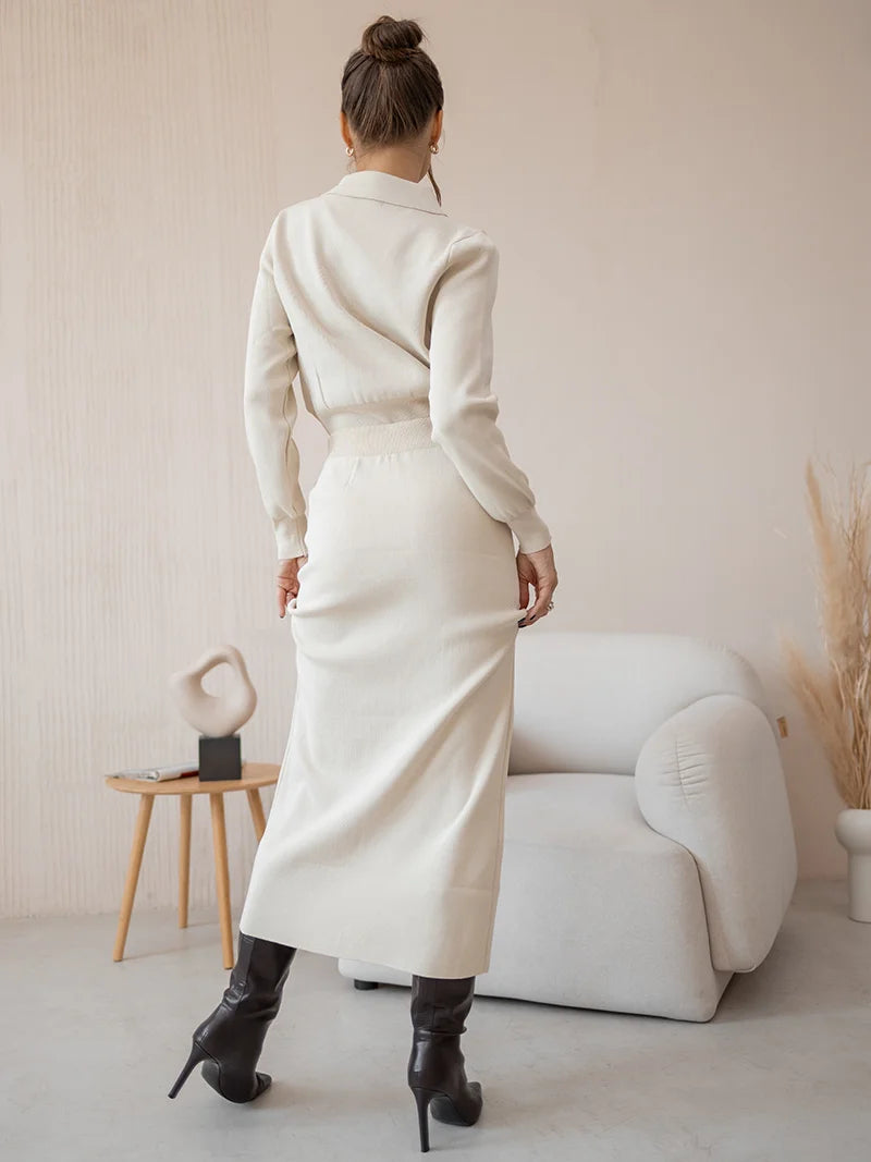 ENSEMBLE GILET ET JUPE TRICOT BOUTONNÉ