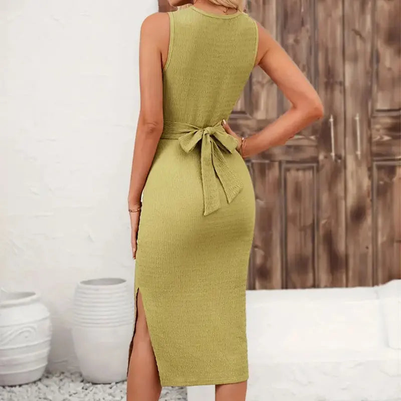 ROBE DROITE TRICOT CÔTELÉ SANS MANCHES FENDUE