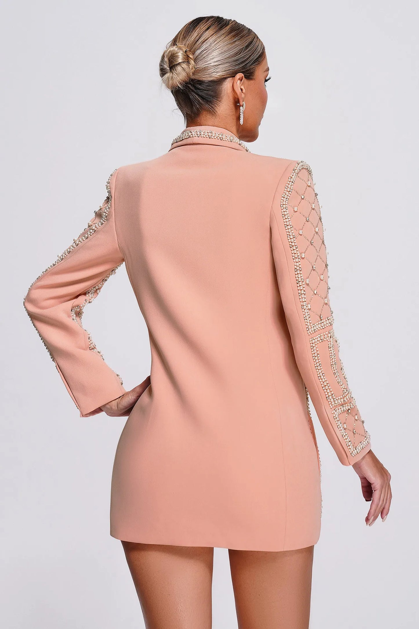 BLAZER ROSE CLAIR ORNÉE DE PERLES