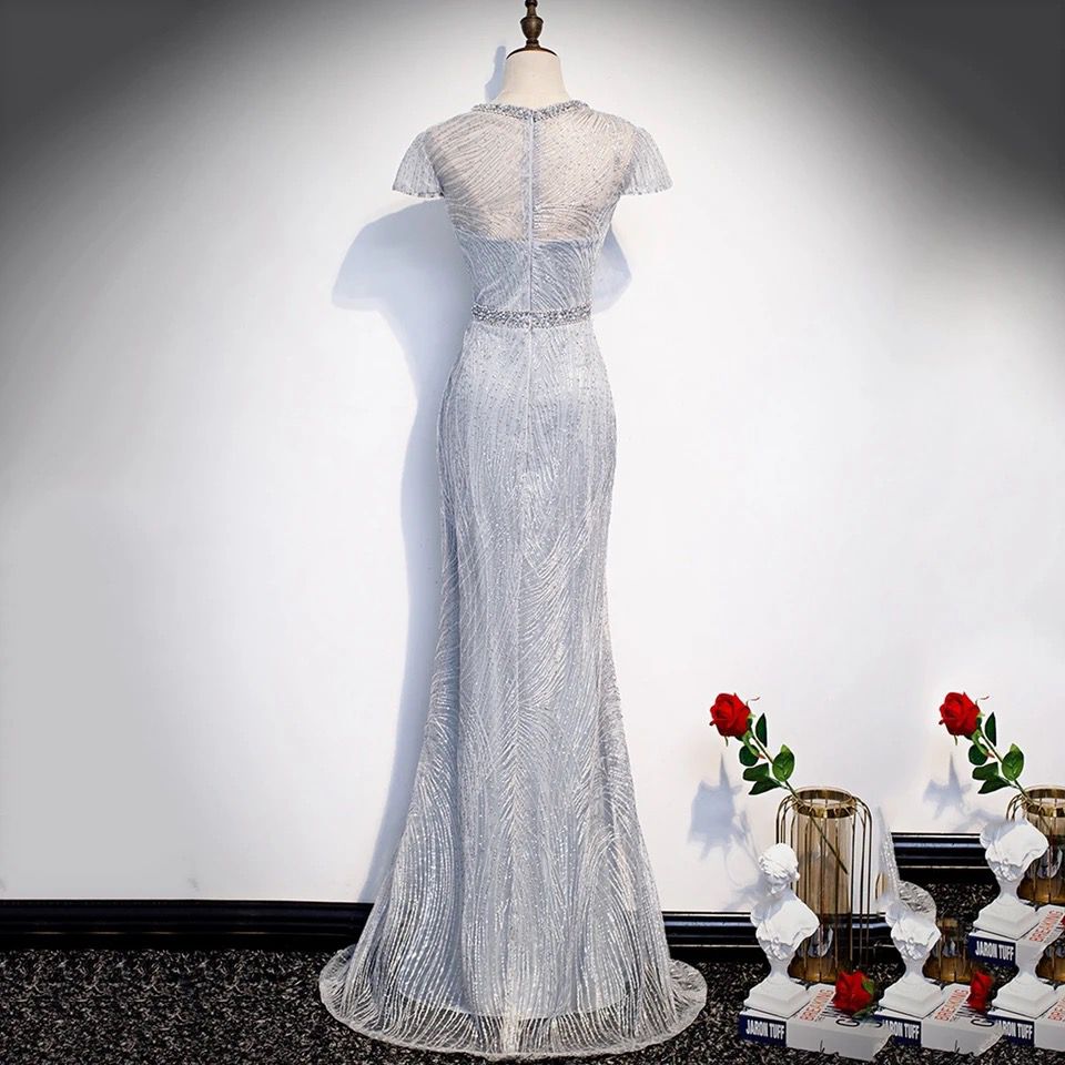 ROBE DE SOIRÉE SIRÈNE À SEQUINS PERLÉE