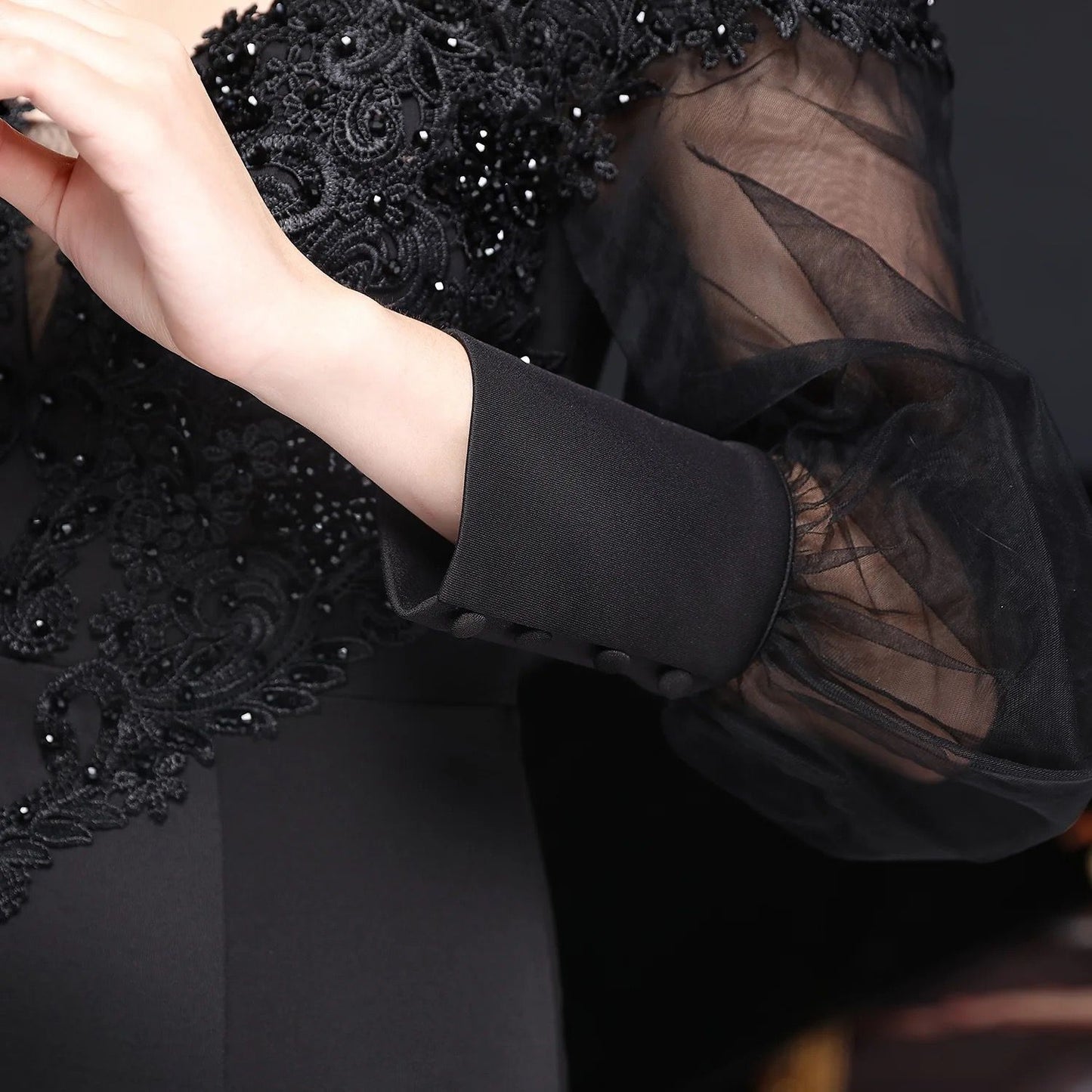 ROBE DE SOIRÉE SATIN EN DENTELLE