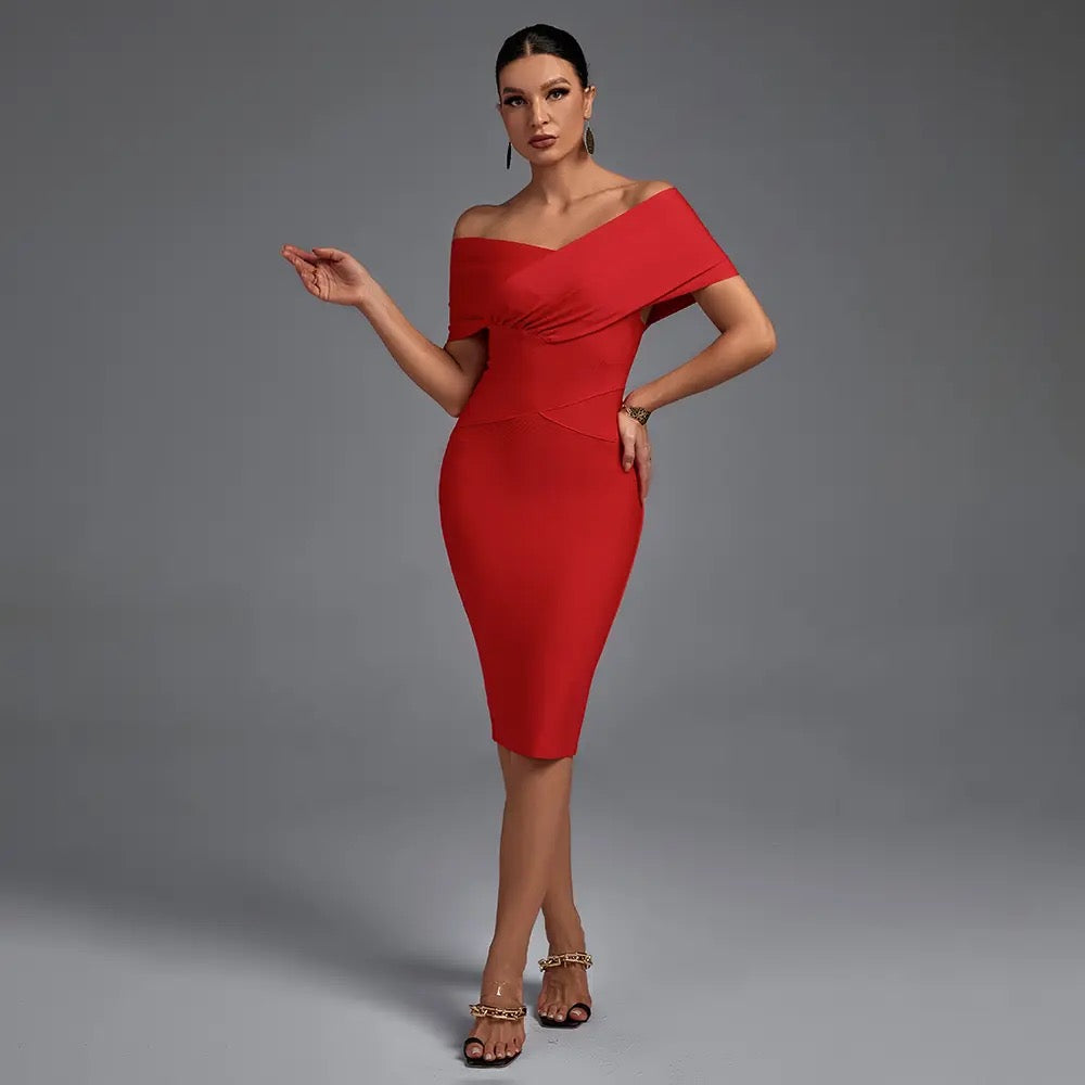 ROBE MOULANTE MI-LONGUE COL BARDOT