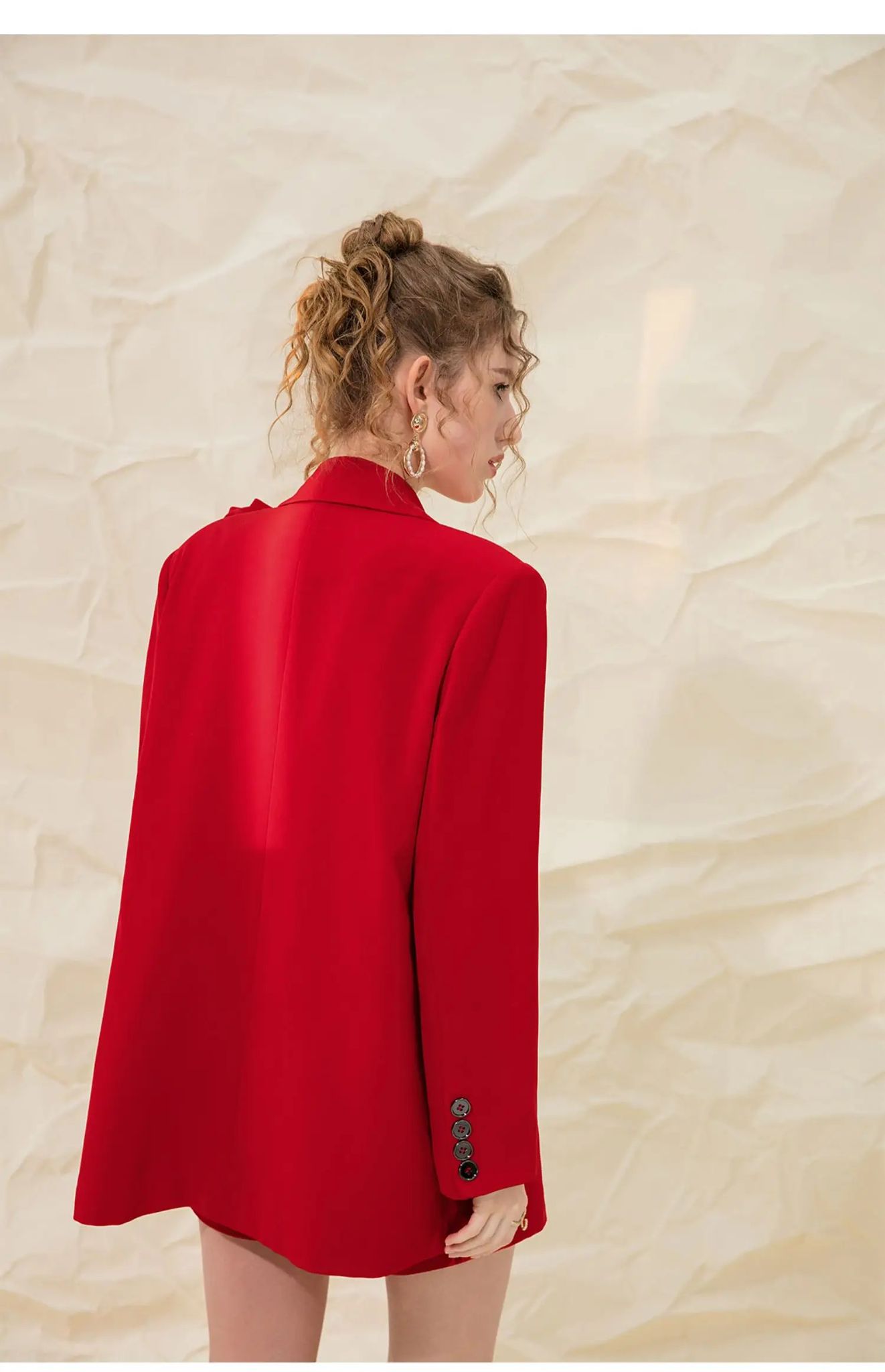 BLAZER ROUGE AVEC ROSES 3D
