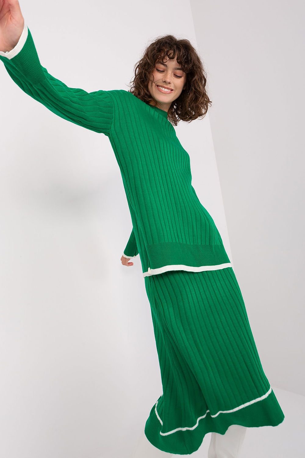 ENSEMBLE PULL & JUPE EN LAINE