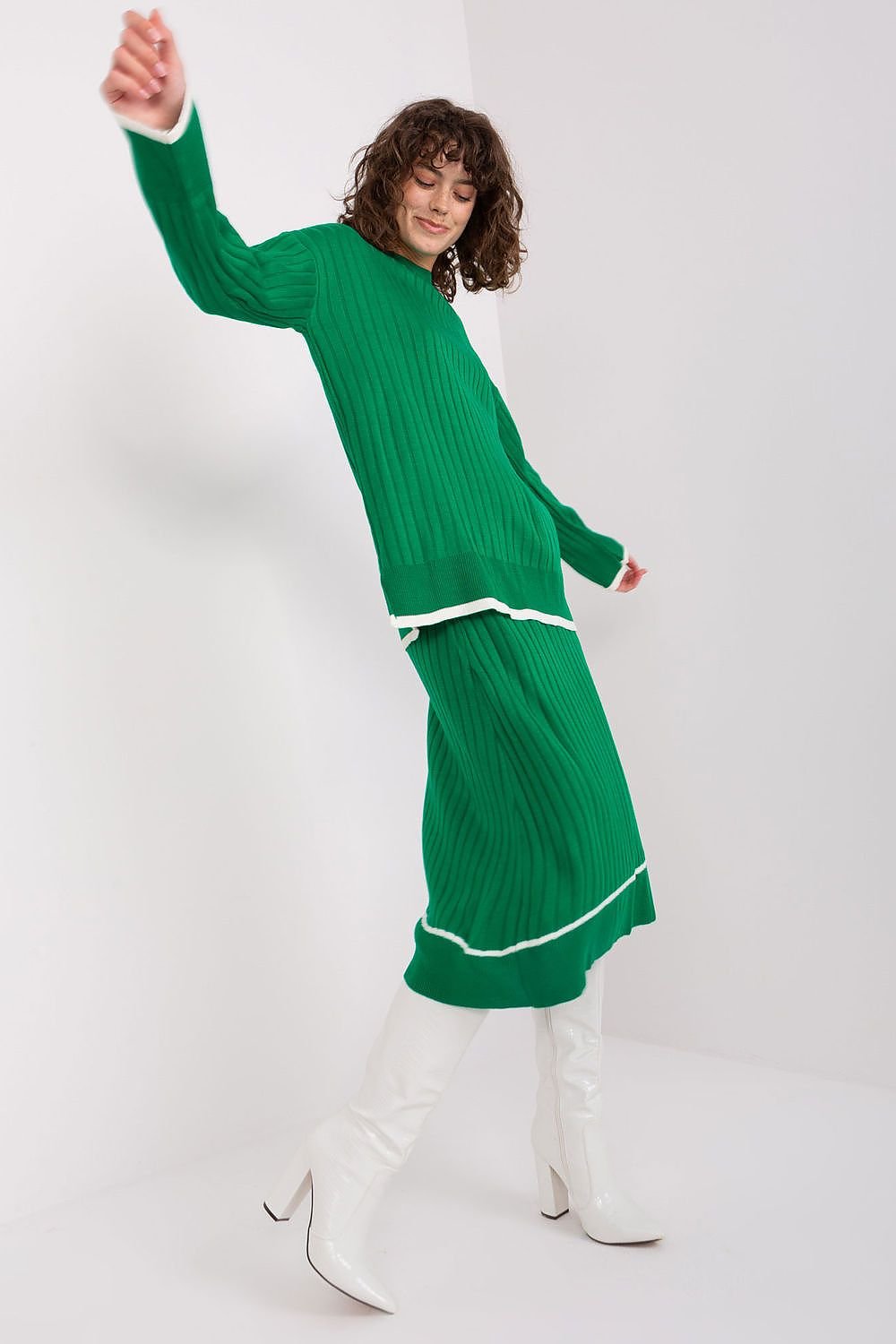 ENSEMBLE PULL & JUPE EN LAINE