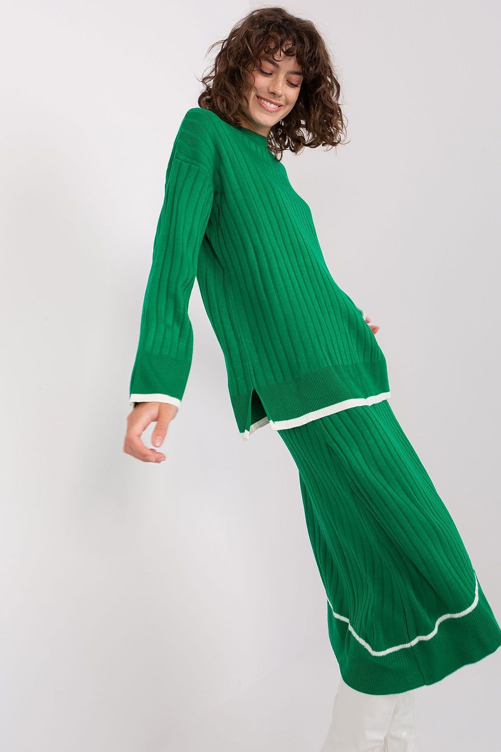 ENSEMBLE PULL & JUPE EN LAINE
