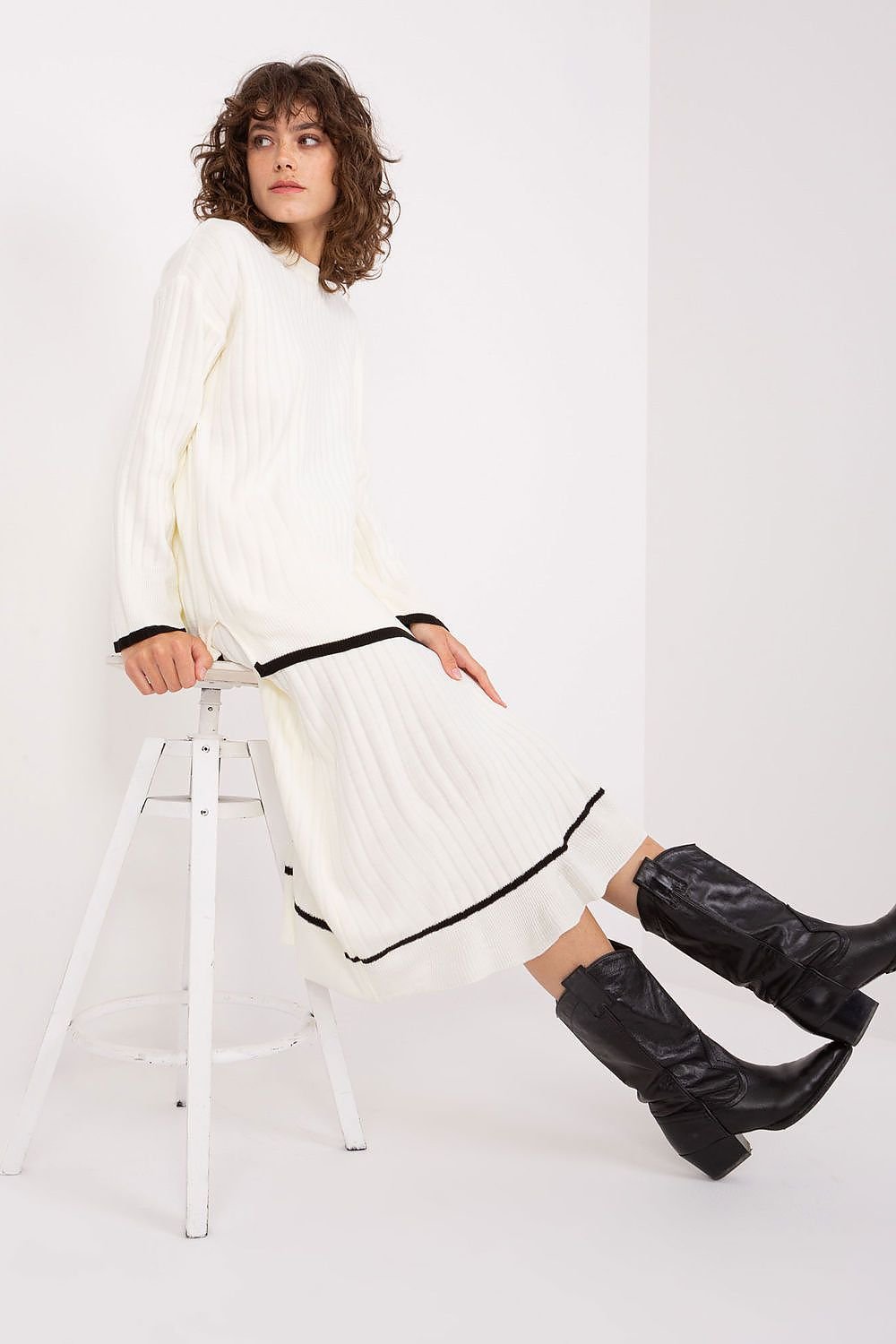 ENSEMBLE PULL & JUPE EN LAINE