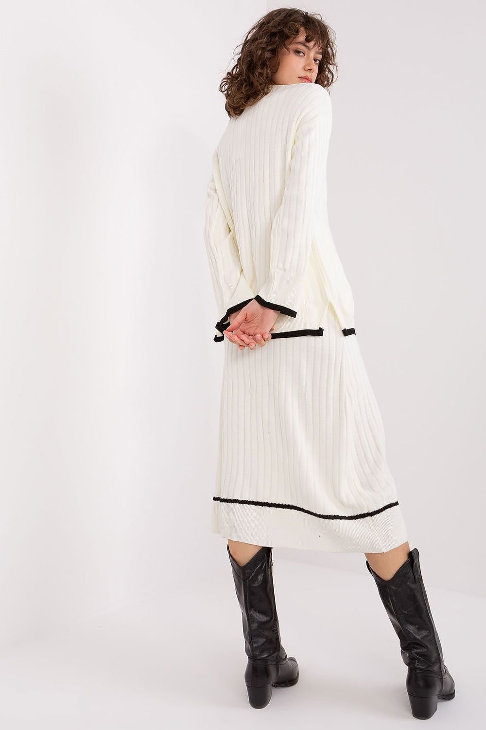 ENSEMBLE PULL & JUPE EN LAINE