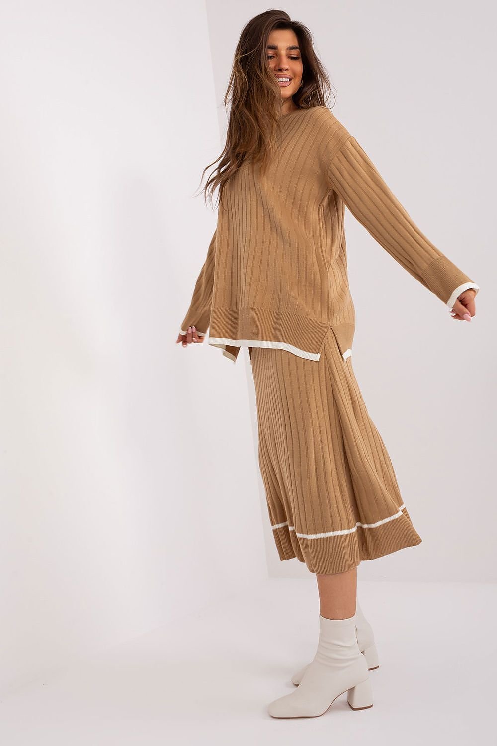 ENSEMBLE PULL & JUPE EN LAINE