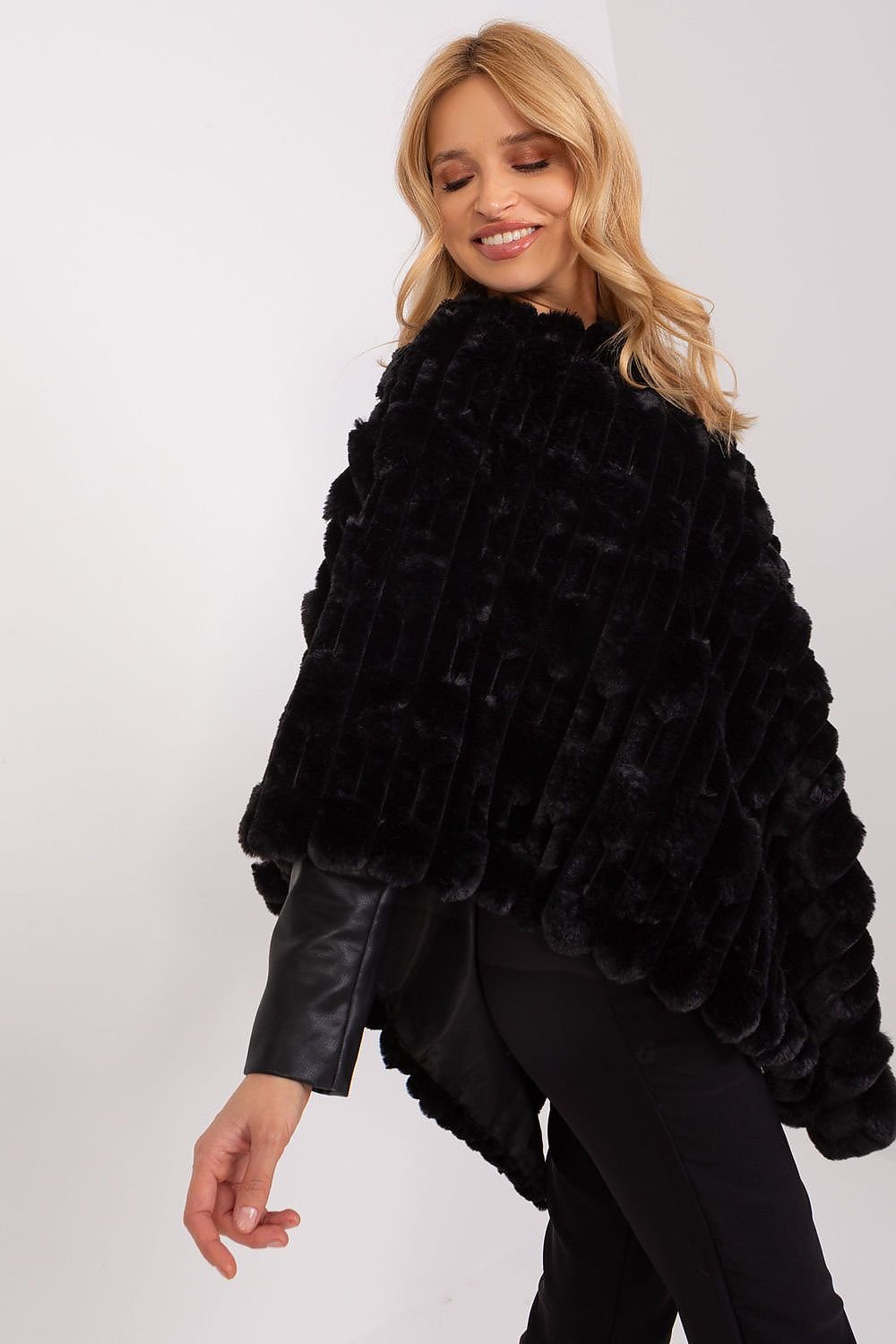 PONCHO TEXTURÉ AVEC DOUBLURE