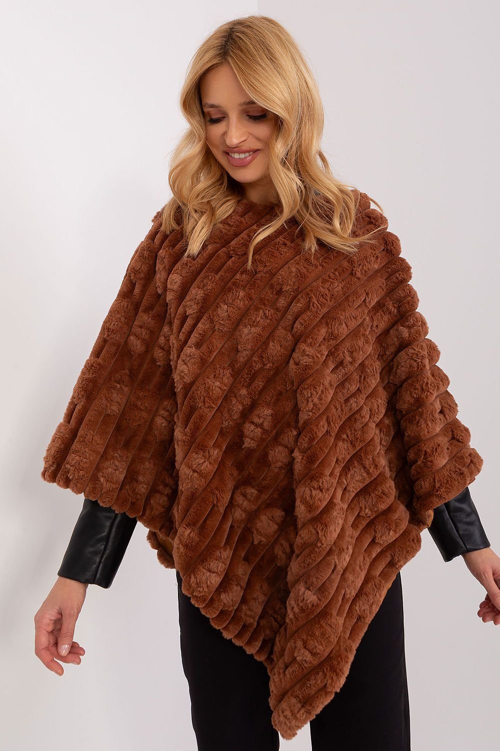 PONCHO TEXTURÉ AVEC DOUBLURE