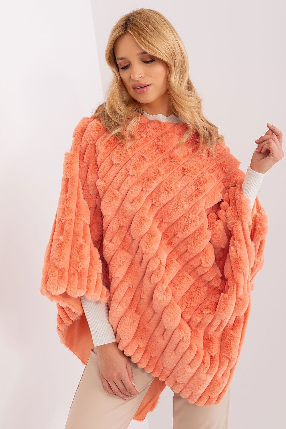 PONCHO TEXTURÉ AVEC DOUBLURE