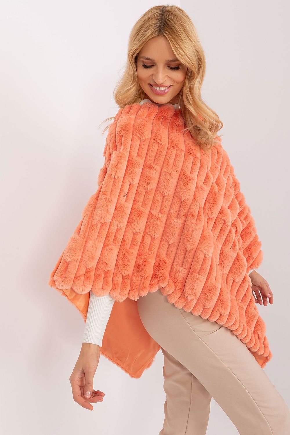 PONCHO TEXTURÉ AVEC DOUBLURE