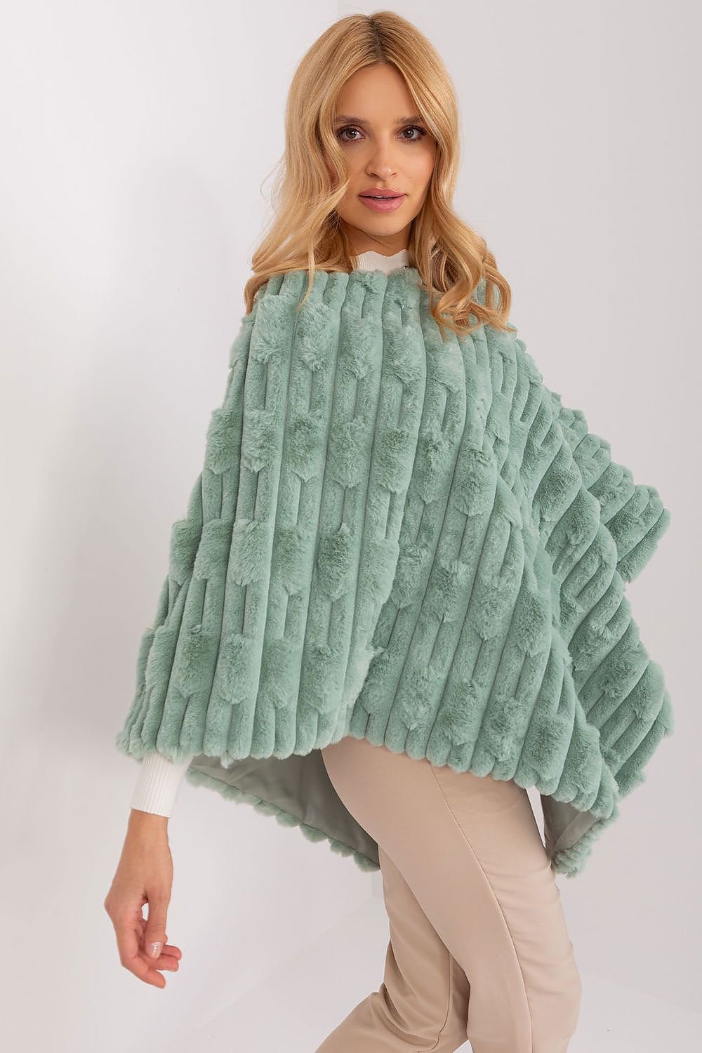 PONCHO TEXTURÉ AVEC DOUBLURE