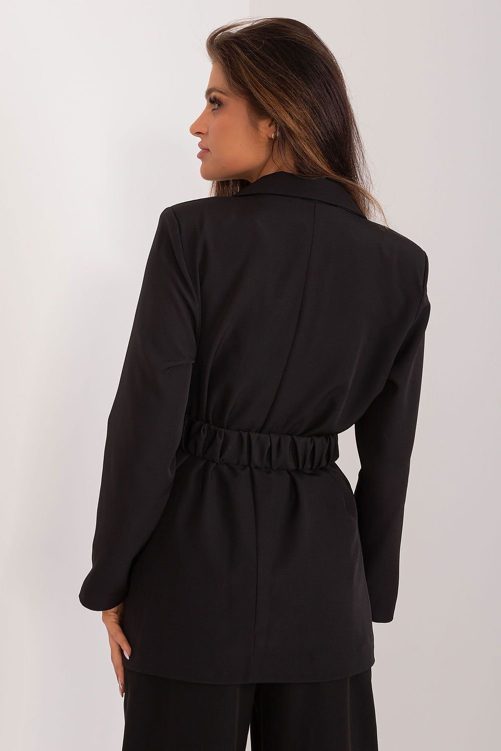 BLAZER AVEC CEINTURE ET FLEUR DÉCORATIVE
