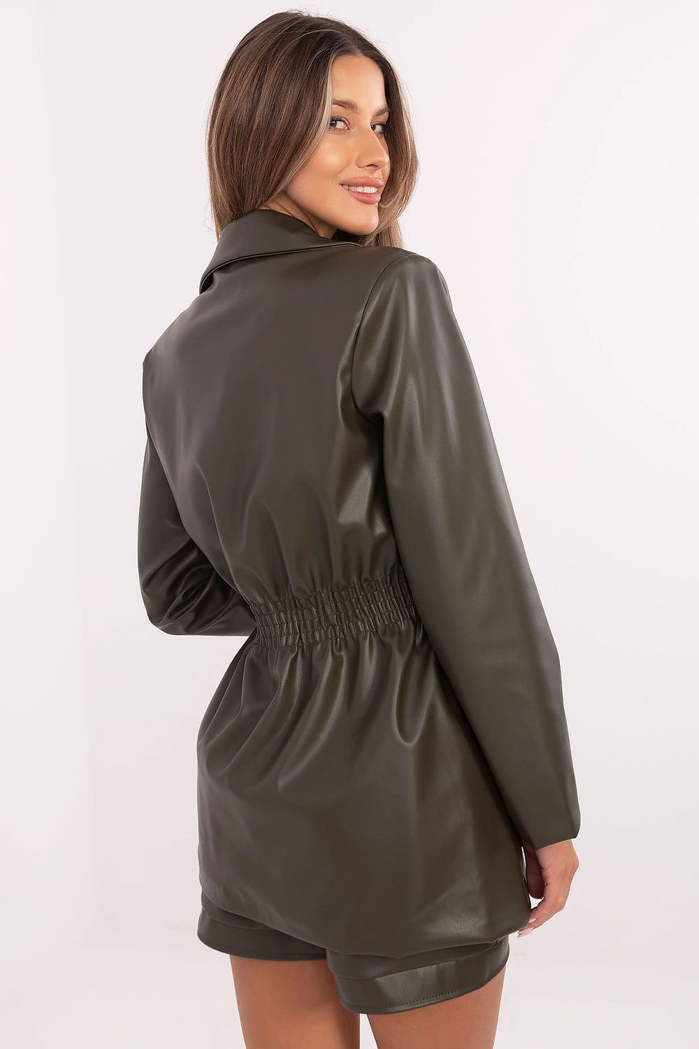 VESTE SIMILI-CUIR CEINTRÉE À DOUBLE BOUTONNAGE