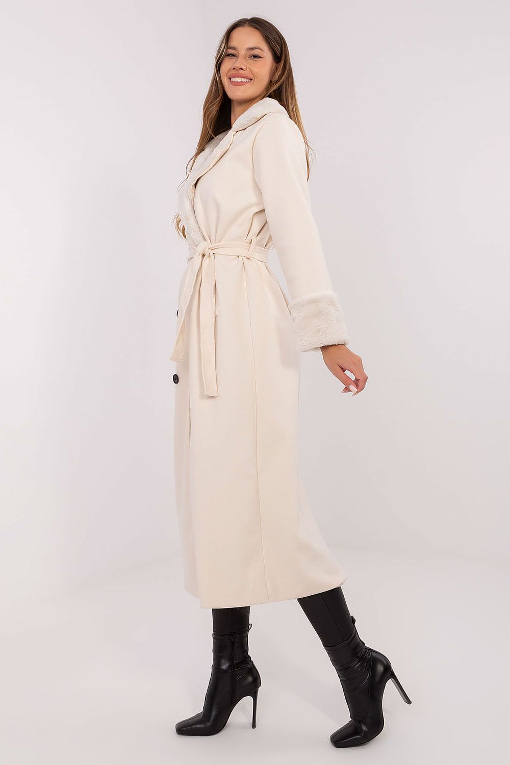 Manteau model 219461 Rue Paris