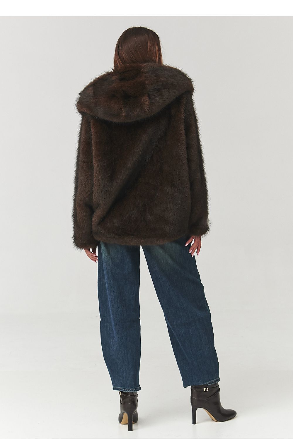 Veste model 219747 Makadamia