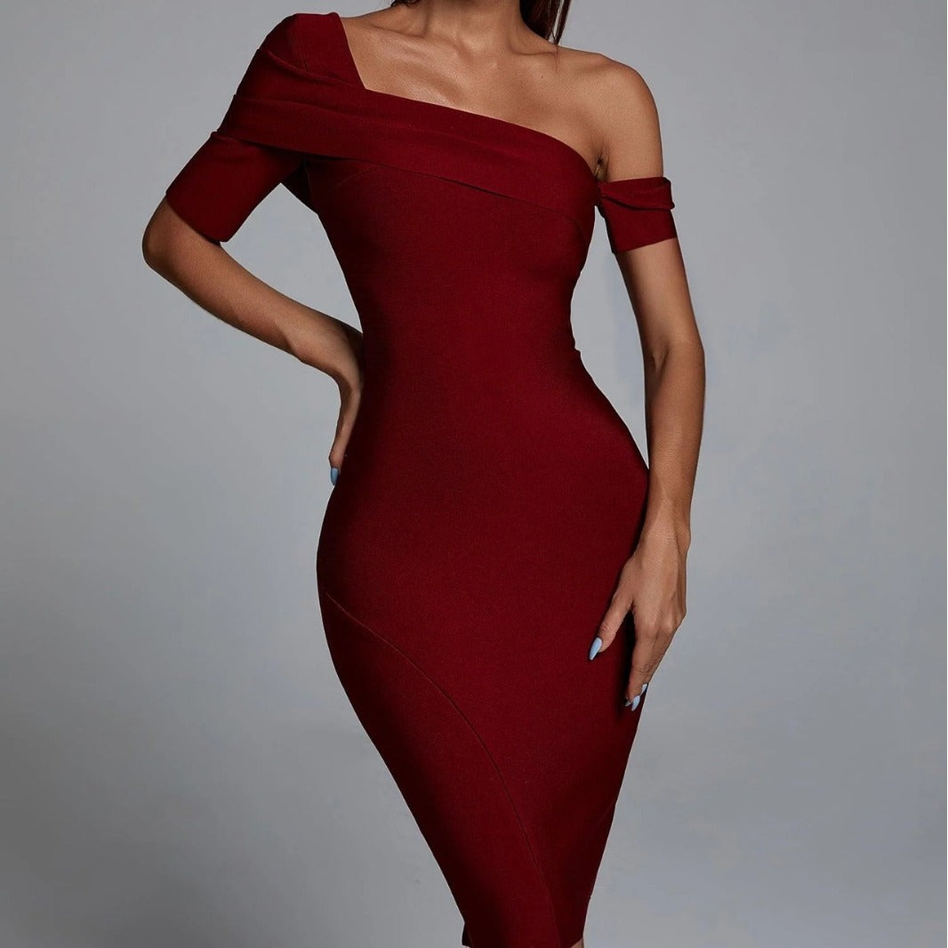 ROBE MOULANTE BORDEAUX MANCHES COURTES