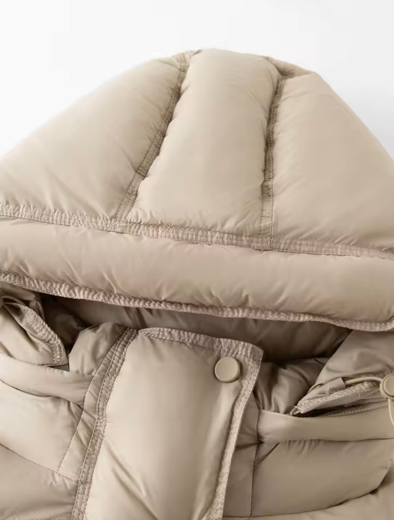 DOUDOUNE À CAPUCHE IMPERMÉABLE