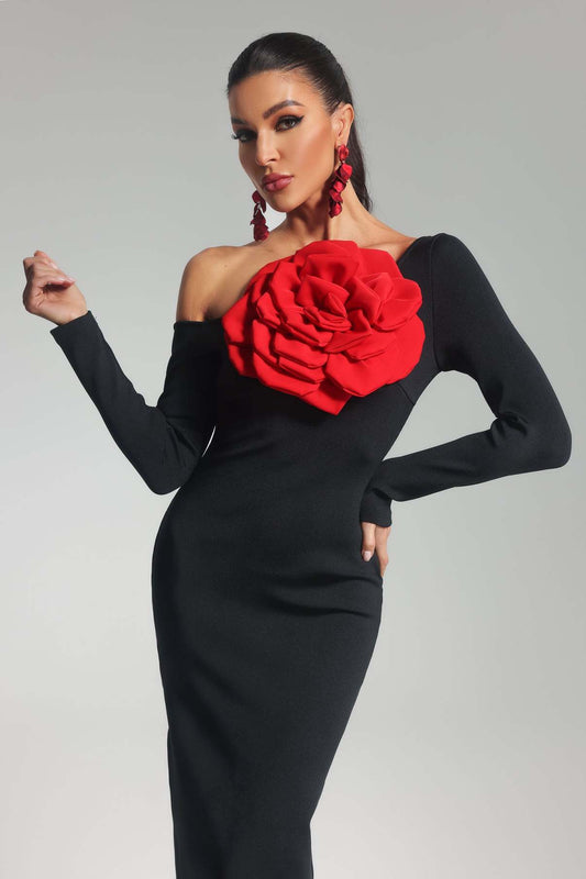 ROBE DE COCKTAIL LONGUE AVEC DÉTAIL ROSE