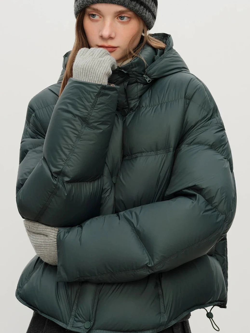 DOUDOUNE À CAPUCHE IMPERMÉABLE