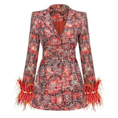 BLAZER IMPRIMÉ FLORAL ROUGE CORAIL DÉTAILS PLUMES