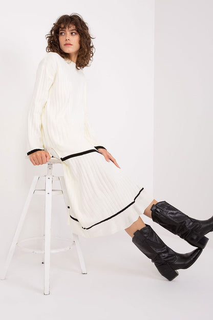 ENSEMBLE PULL & JUPE EN LAINE