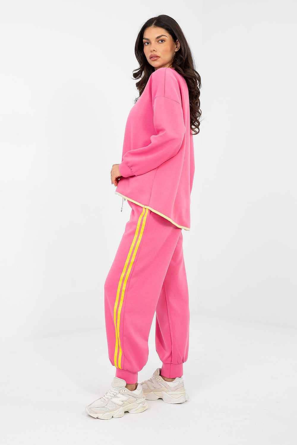  L`ensemble model 224612 Rue Paris 