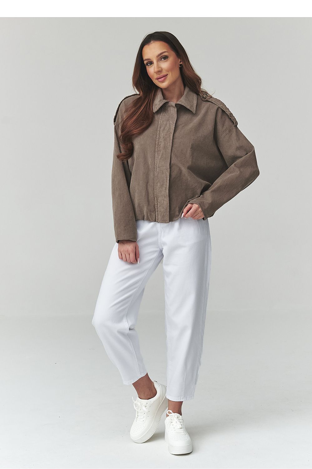  Veste en velours côtelé model 225690 Makadamia 